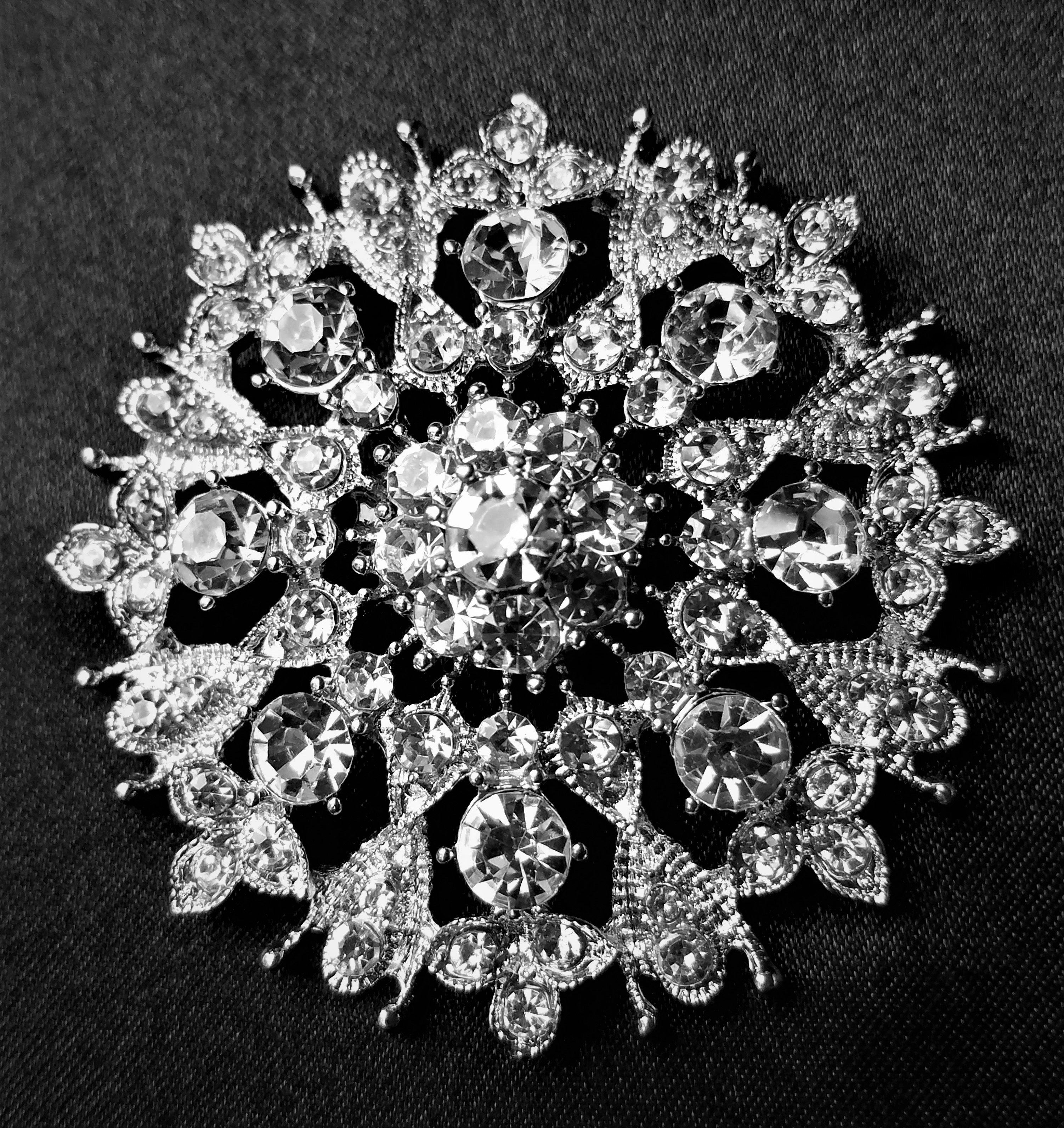 Rhinestone Magnetic Brooch